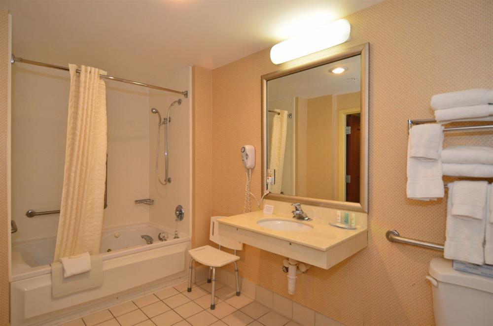 Comfort Inn & Suites Lantana - West Palm Beach South Bagian luar foto