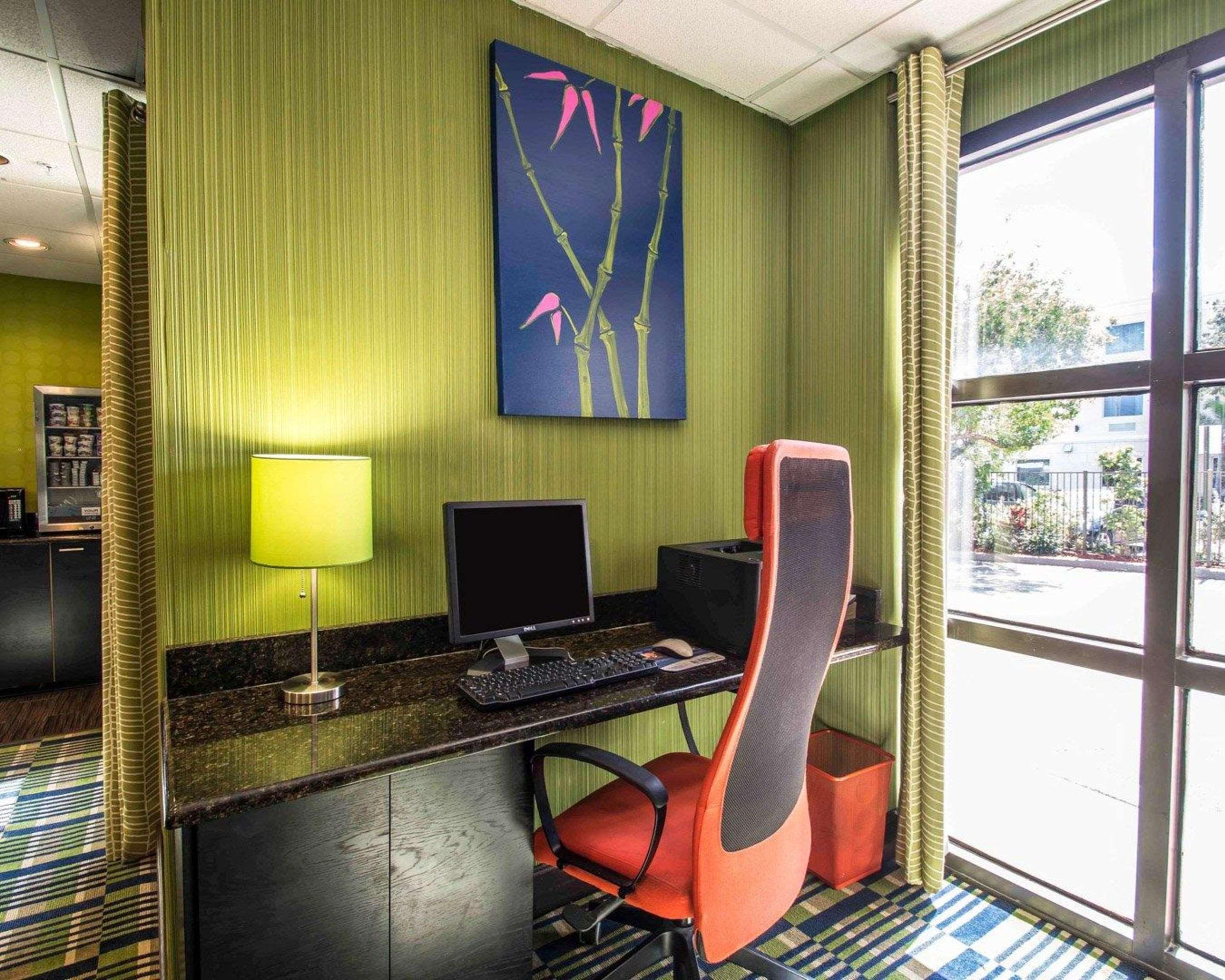 Comfort Inn & Suites Lantana - West Palm Beach South Bagian luar foto