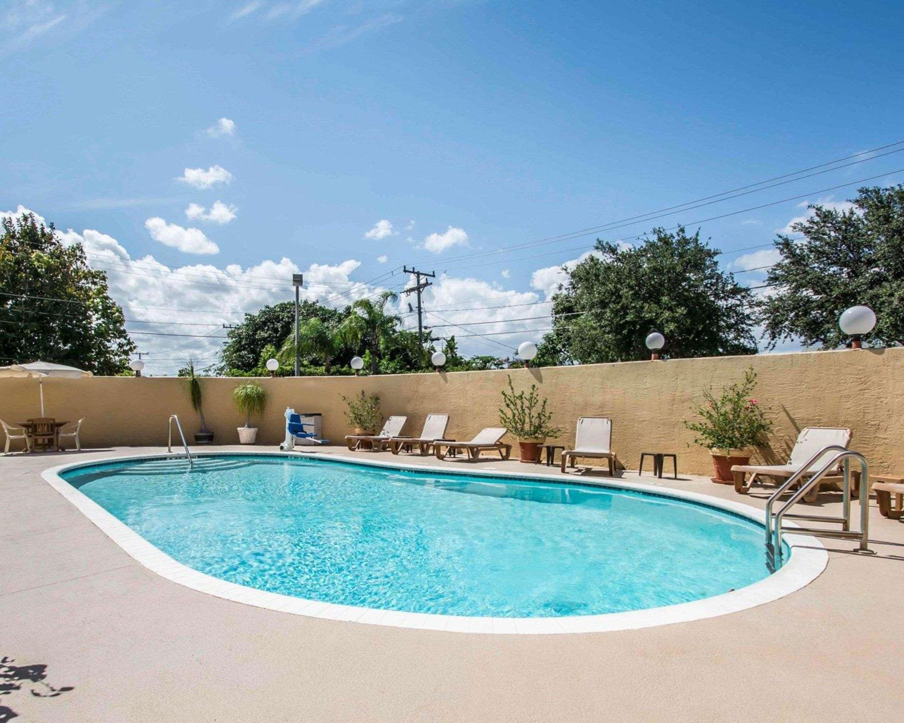 Comfort Inn & Suites Lantana - West Palm Beach South Bagian luar foto