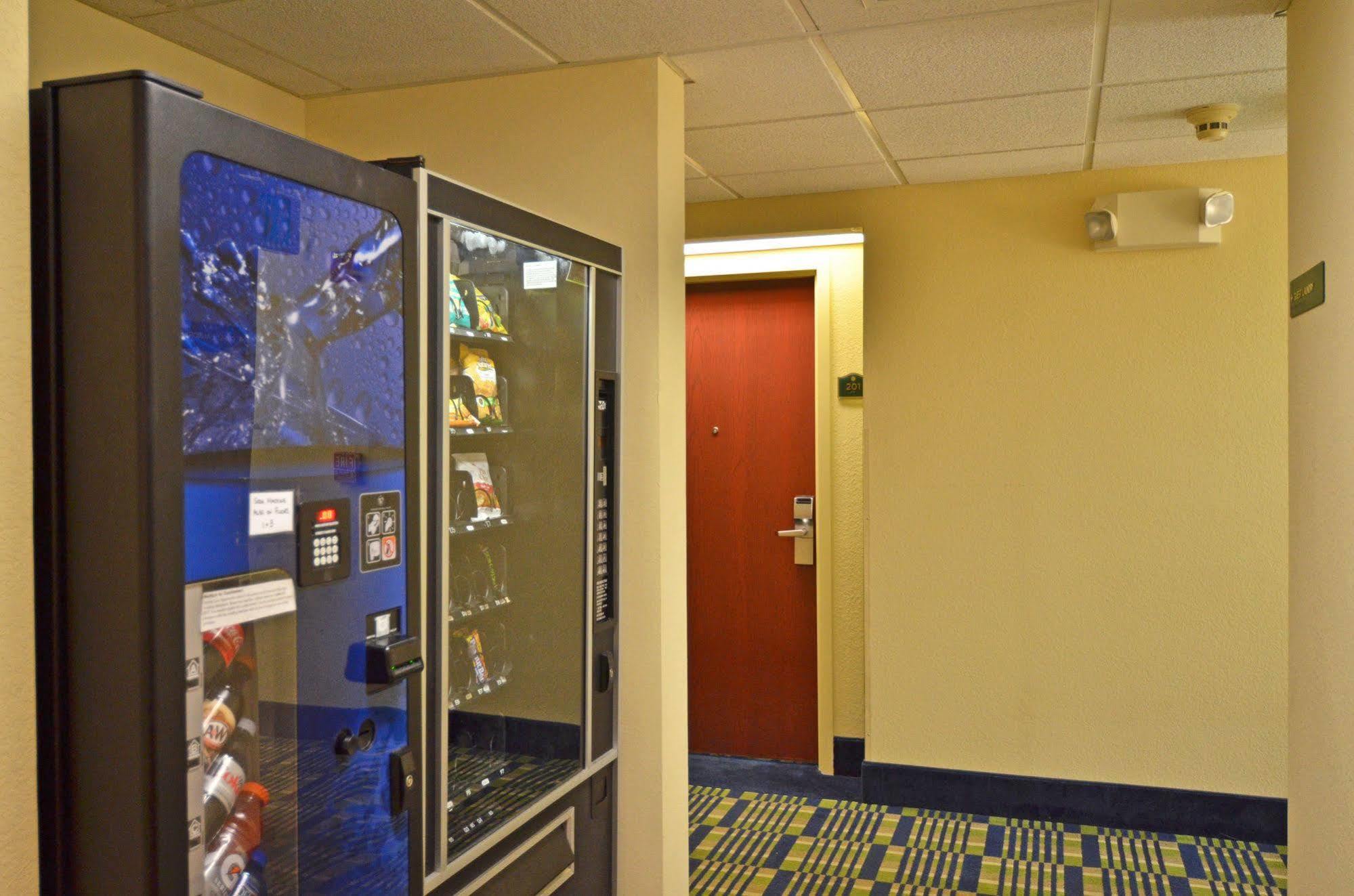 Comfort Inn & Suites Lantana - West Palm Beach South Bagian luar foto